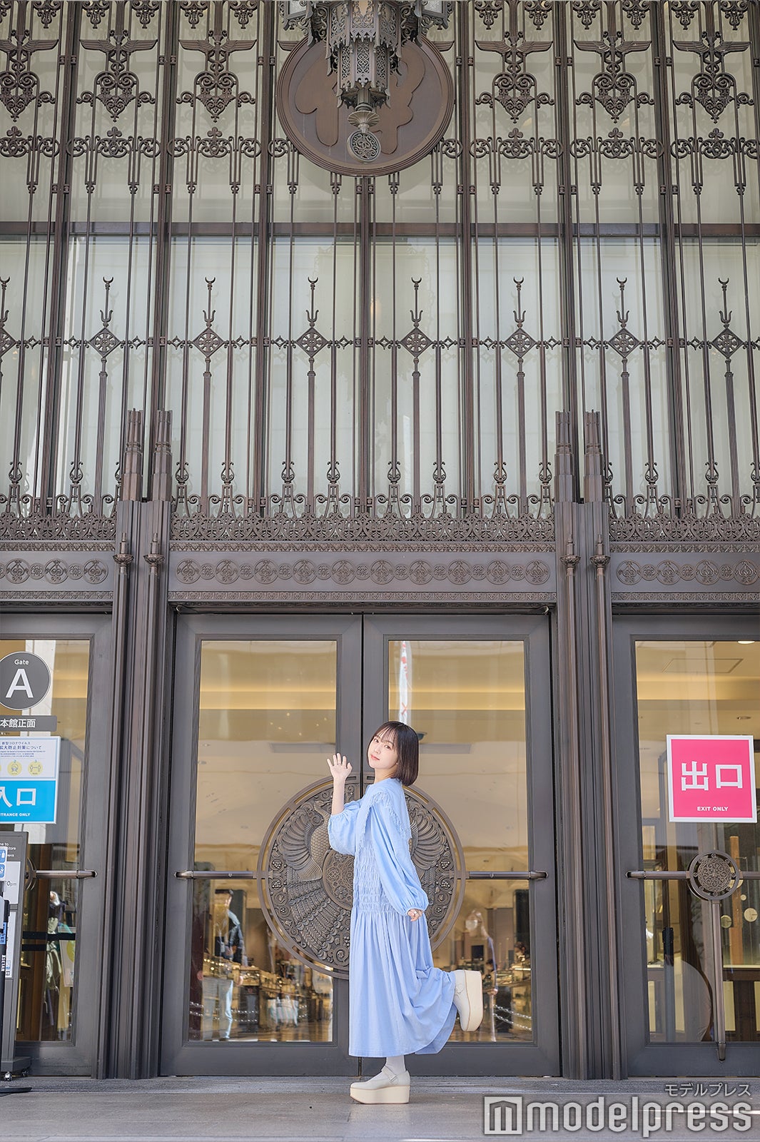 伊勢丹新宿店の印象的な入り口（C）モデルプレス