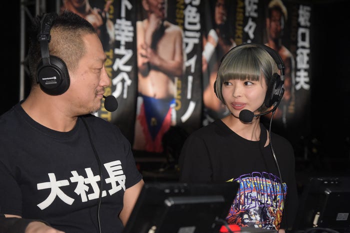 (右)最上もが (C)Abema TV