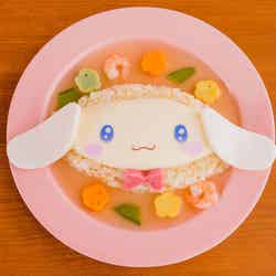 シナモンご主人様の和風オムライス ~認定証風カードつき~ ¥1,400(C)2001,2018 SANRIO CO , LTD. APPROVAL NO. S592607