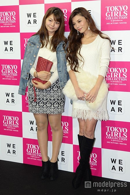 ファンと“密着”2ショット