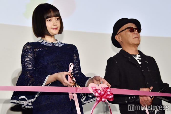 玉城ティナ、廣木隆一監督(C)モデルプレス