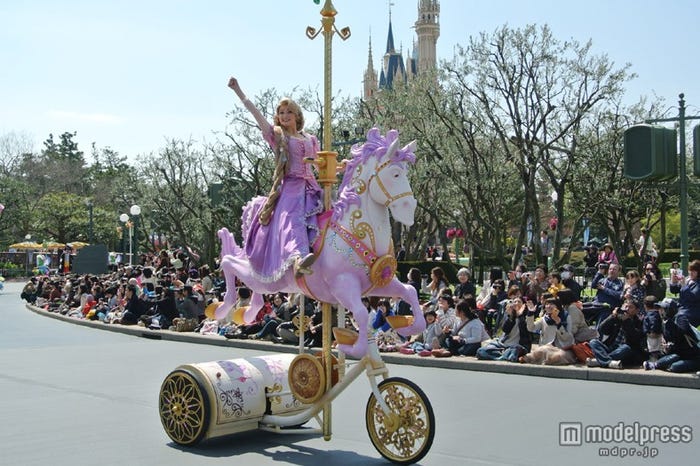 ディズニーパレードに初登場したラプンツェル