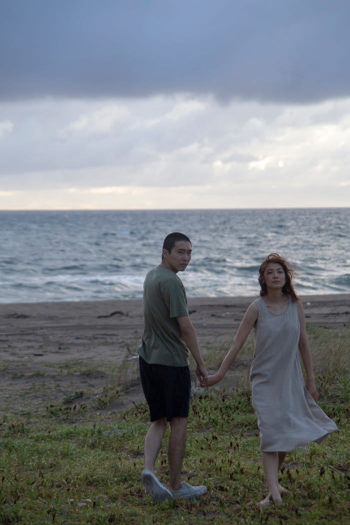 柄本佑、瀧内公美/anan誌面掲載ビジュアル(撮影・野村佐紀子)