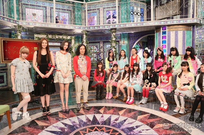 (左から)きゃりーぱみゅぱみゅ、観月ありさ、水原希子、ピースの又吉直樹、JSモデルたち/画像提供:関西テレビ