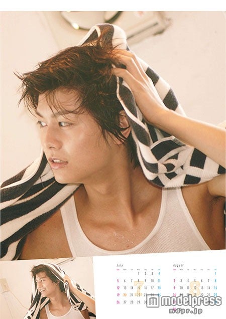 多和田秀弥「2015年カレンダー」より（画像提供：ハゴロモ）