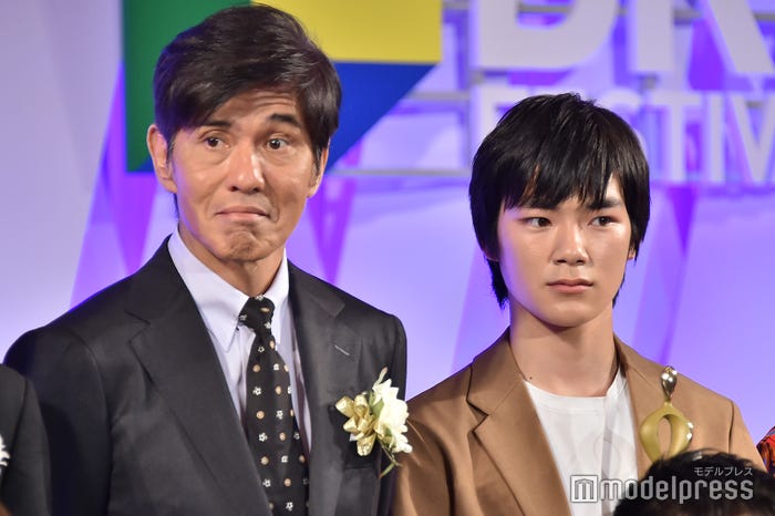 佐藤浩市、杉田雷麟(C)モデルプレス