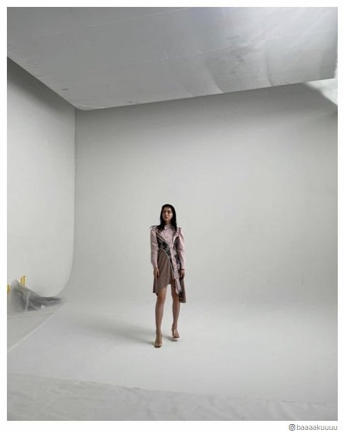 井手上漠、ミニ丈で堂々美脚披露「スタイル抜群」「眩しい」