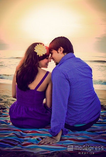 幸せいっぱいの恋をしたり…/Photo by derrickcollins