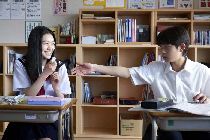 月島琉衣、黒川想矢「からかい上手の高木さん」第1話より(C)山本崇一朗/小学館(C)TBS