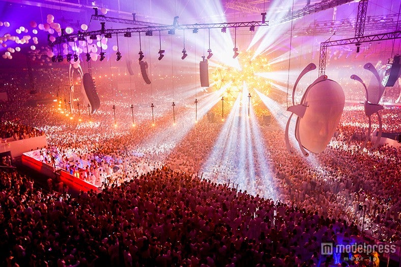 EDMをはじめあらゆるダンスミュージックが流れる