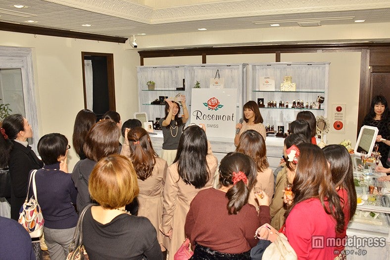 多くの人が集まったトークイベントの様子