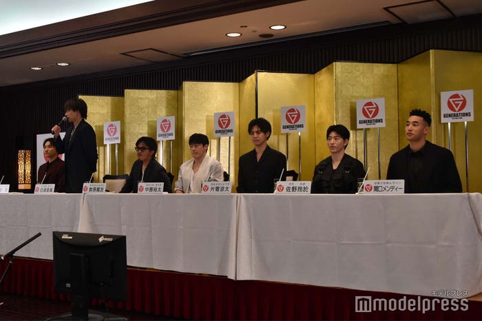 (左から)小森隼、白濱亜嵐、数原龍友、中務裕太、片寄涼太、佐野玲於、関口メンディー(C)モデルプレス