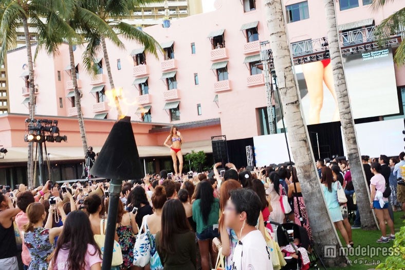 「ハワイアン・メイ！コレクション 2013」