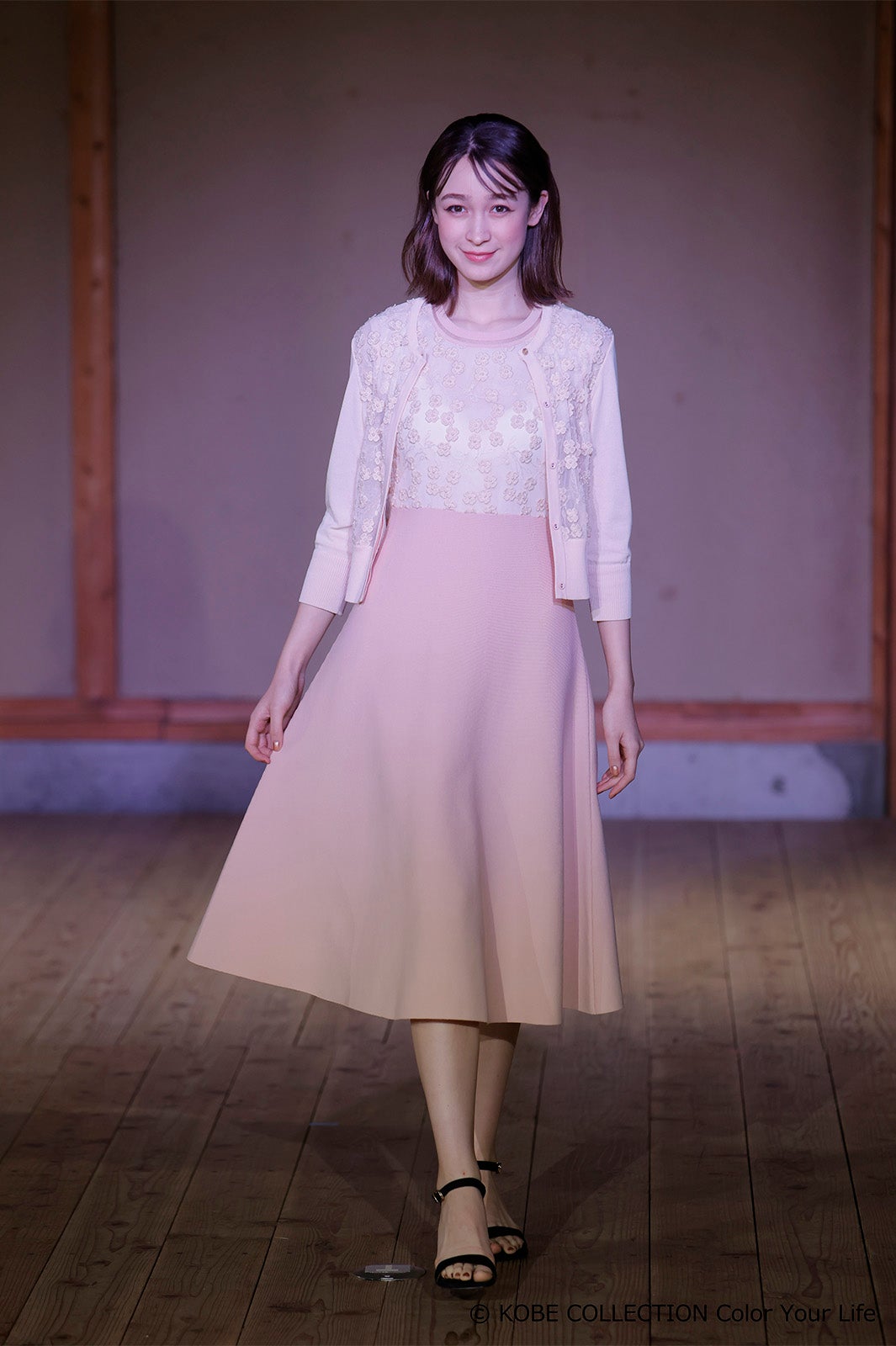 藤井サチ（C）KOBE COLLECTION Color Your Life