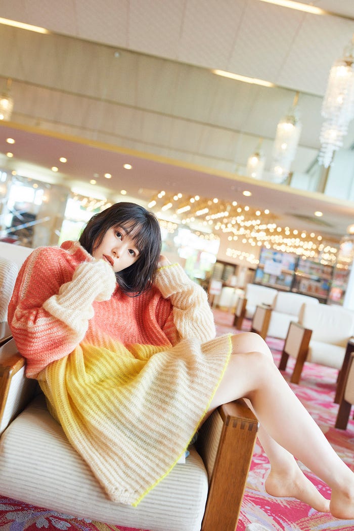 「桜井日奈子2023カレンダーブック」(東京ニュース通信社刊)