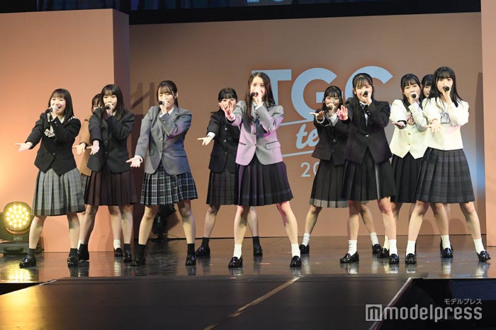 AKB48第17期生(C)モデルプレス