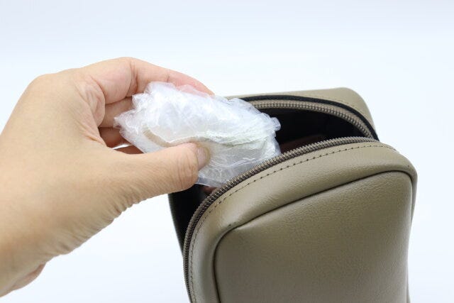 ダイソーのレインバッグカバー