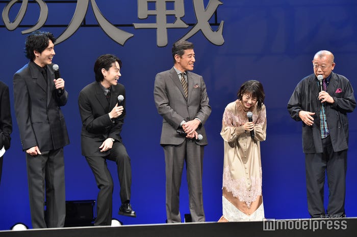 柄本佑、菅田将暉、舘ひろし、浜辺美波、笑福亭鶴瓶 (C)モデルプレス