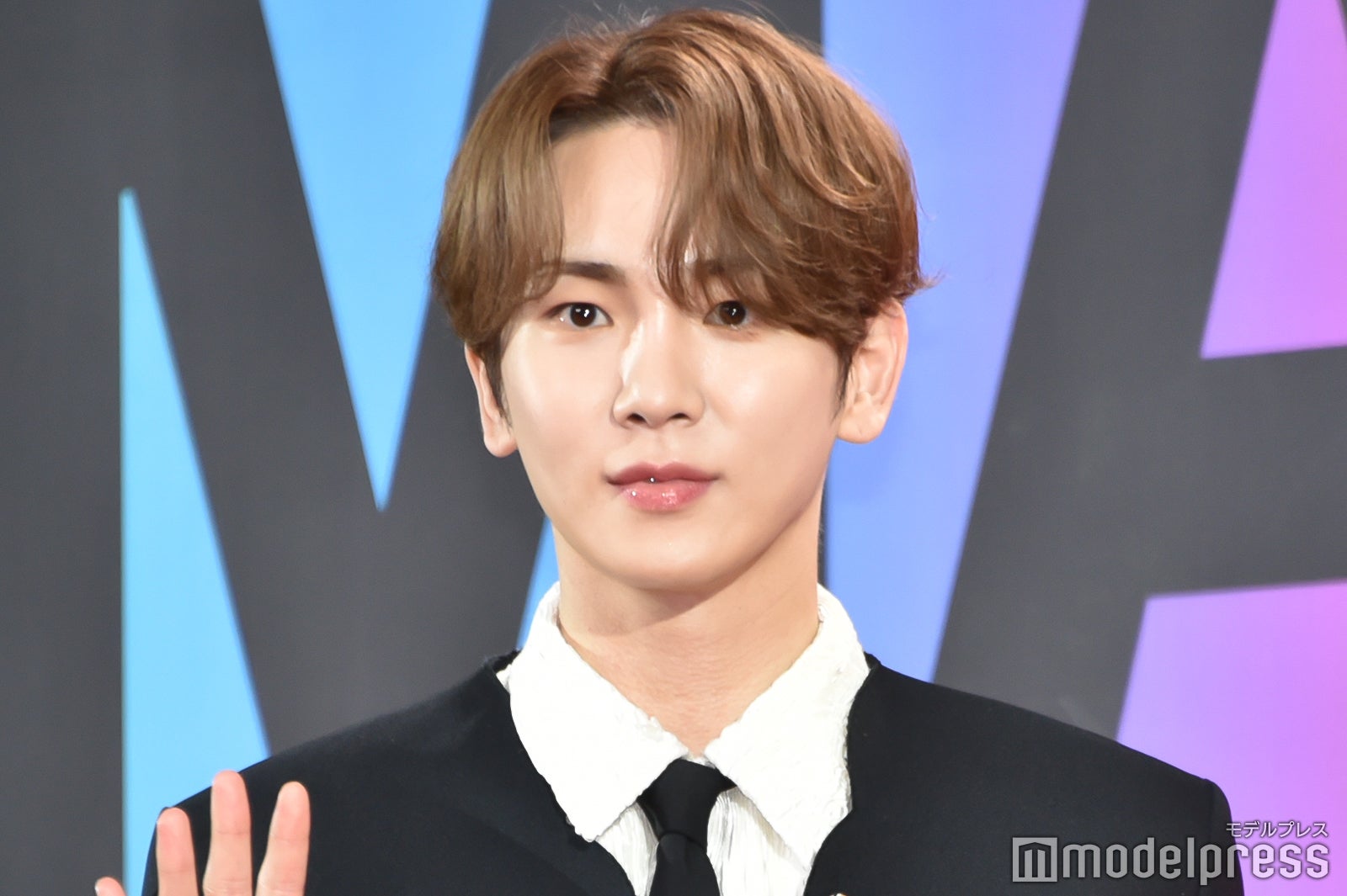 SHINeeキー、5人の集合ショットとともに故・ジョンヒョンさん誕生日 