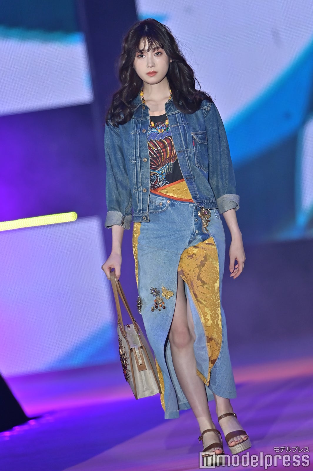 （C）モデルプレス