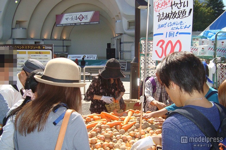 野菜の詰め放題／画像提供：北海道フェアin代々木実行委員会