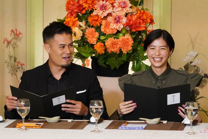 田村優選手、佐久間由衣(C)日本テレビ