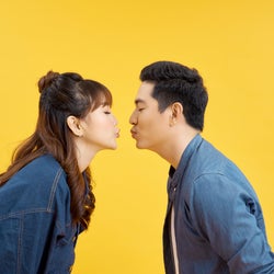 こういうの理想…♡意外と男性が「彼女にやってほしいキスやハグ」特集