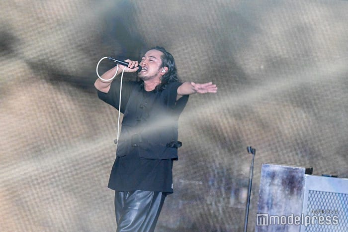 Creepy Nuts(C)モデルプレス