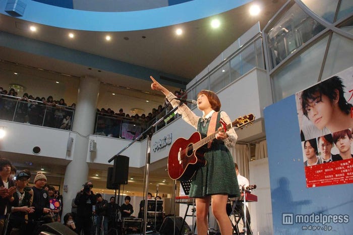 4曲を披露した大原櫻子