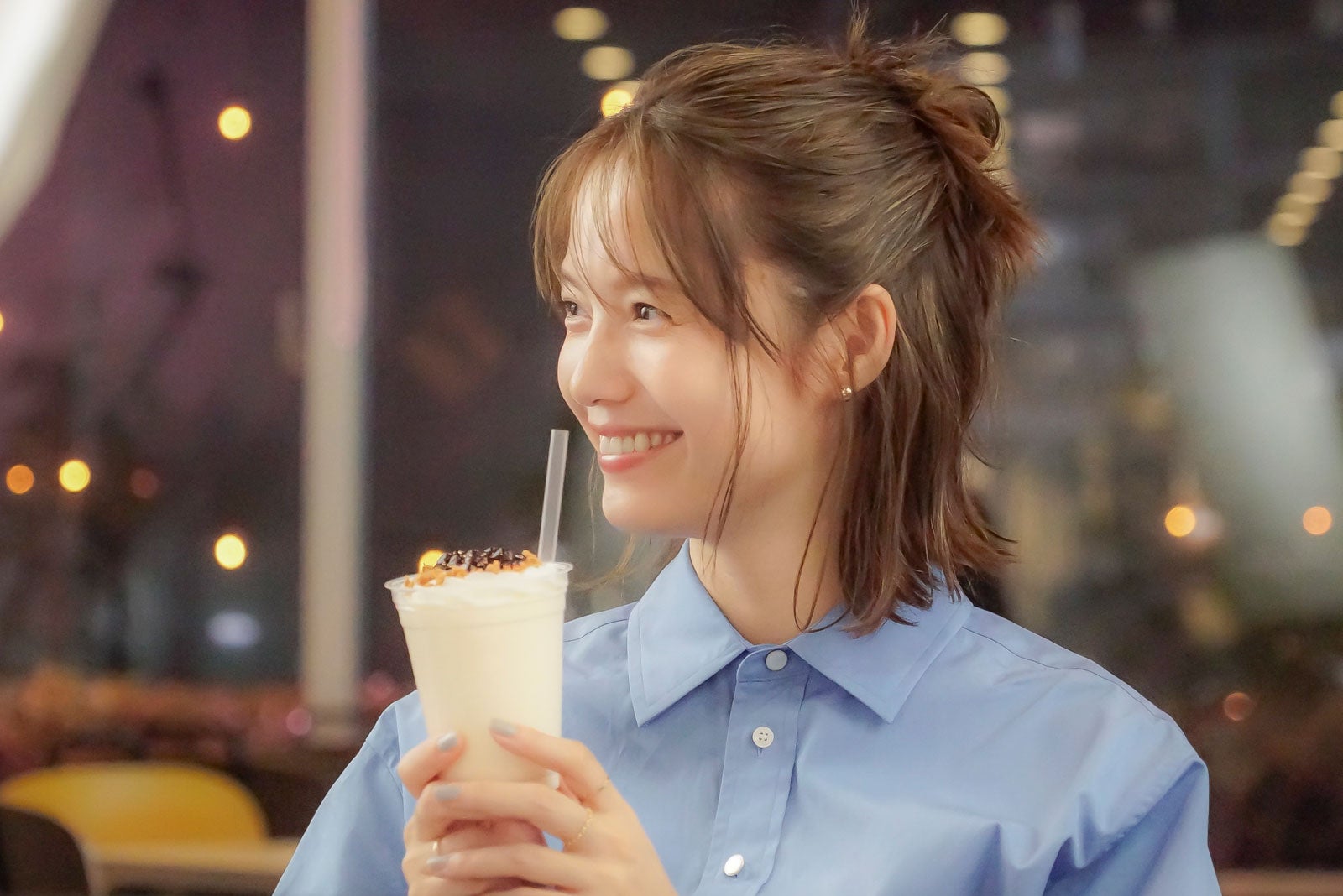 宮崎あおい／新TVCM「寄り道マック 仕事帰りのベリー」篇メイキングより（提供写真）