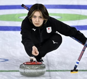カーリング日本女子 苦しんだ吉村紗也香、有終2勝目に涙止まらず「スキップとして勝つことができなかった。申し訳ない気持ち」「この舞台でみんなで戦えて幸せな時間でした」悲願の初五輪は2勝7敗の8位で終戦