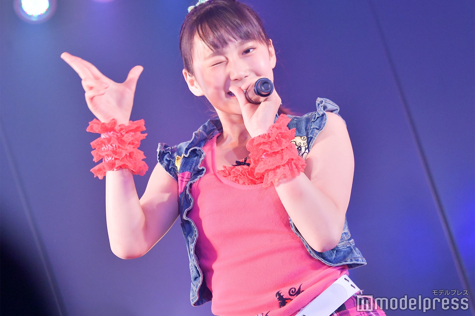 「投げキッスで撃ち落とせ！」鈴木くるみ／AKB48柏木由紀「アイドル修業中」公演（C）モデルプレス