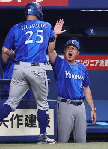 DeNA 4発5得点快勝で2連勝 筒香が1試合2発 初回に右へ先制ソロ、六回は牧と2者連発 先発深沢は6回1失点で4勝目