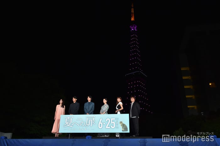 左から:高梨臨、藤木直人、山崎賢人、清原果耶、夏菜、三木孝浩監督 (C)モデルプレス