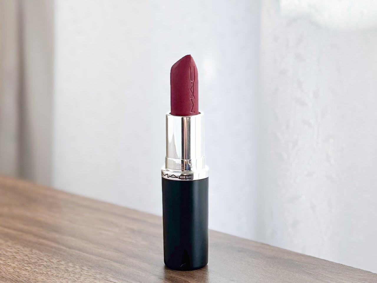 “洒落顔”はリップがカギ。MAC「シルキーマットリップ」のディーバならメンズライクにもレディにもいける
