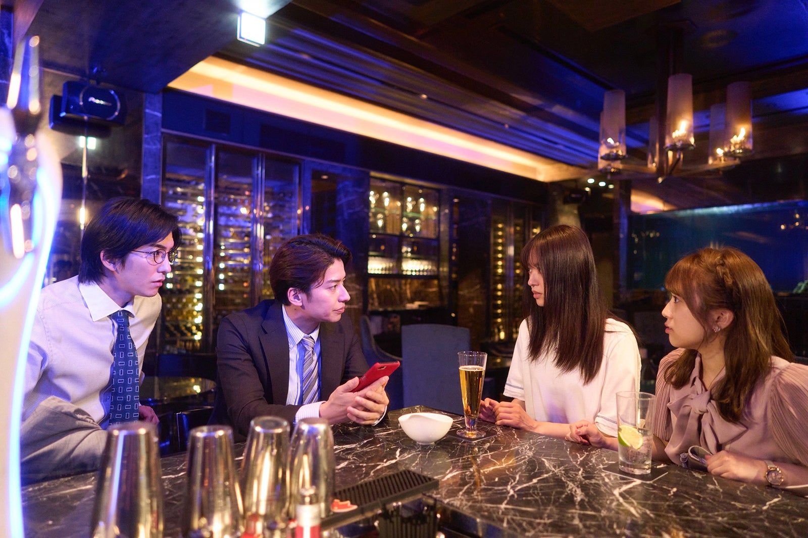 （左から）前田公輝、武田航平、田辺桃子、矢吹奈子「癒やしのお隣さんには秘密がある」第7話より（C）日本テレビ