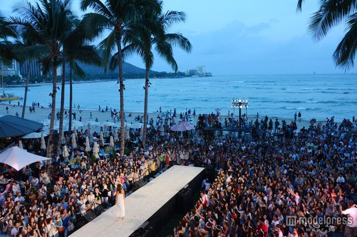 「ハワイアン・メイ!コレクション 2014」の様子