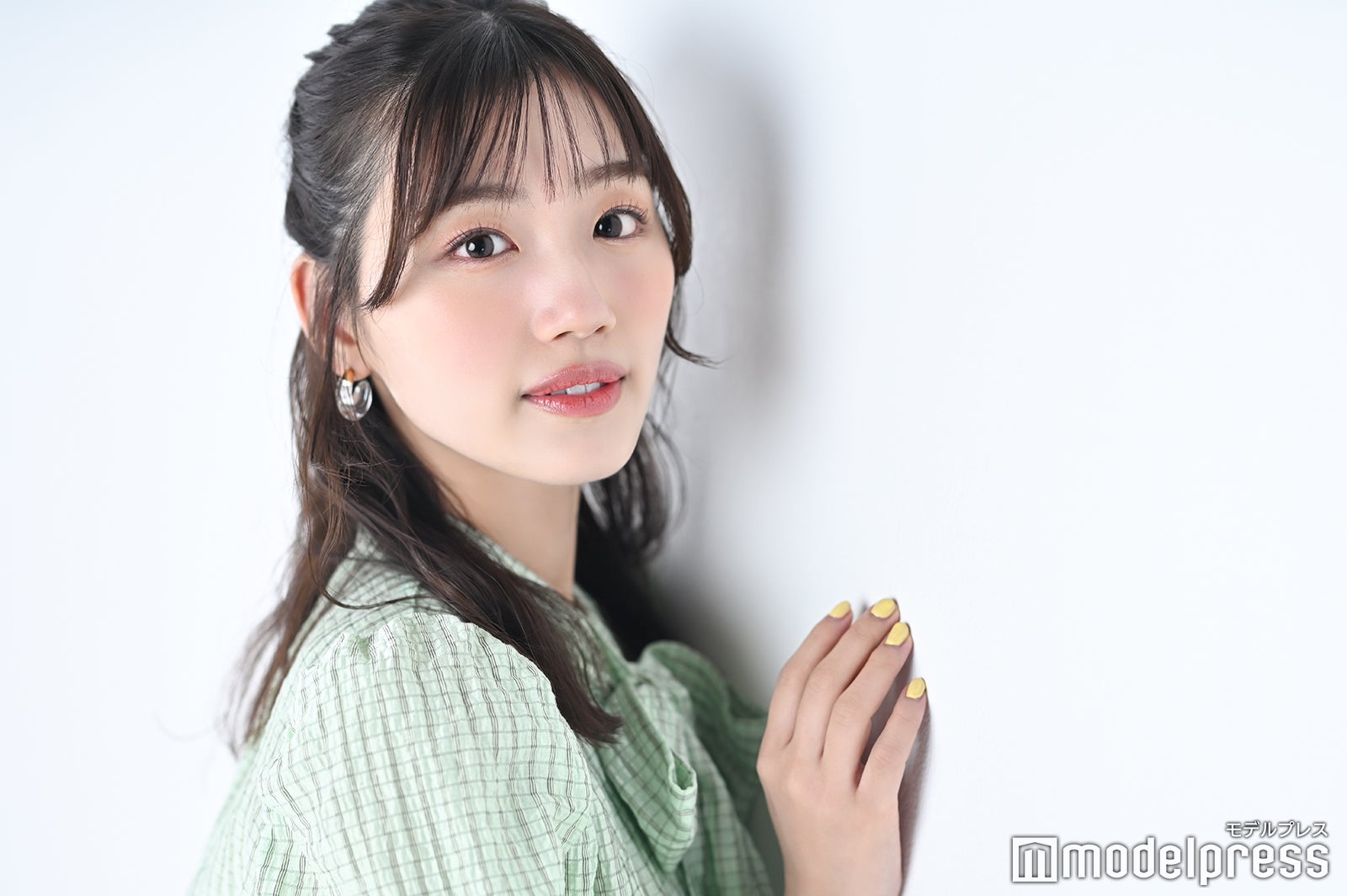 日向坂46佐々木美玲「人が怖くなってしまった」辛い時期に支えてくれたメンバーの存在  相次ぐ卒業・グループの転換期に本音語る【「陽射しのパレード」インタビュー後編】 - モデルプレス