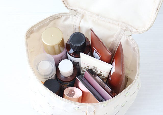 付録　ムック　宝島社　ポケモン　ポケピース　ピカチュウ　バニティポーチ　コスメ　小物収納　ベビー用ポーチ