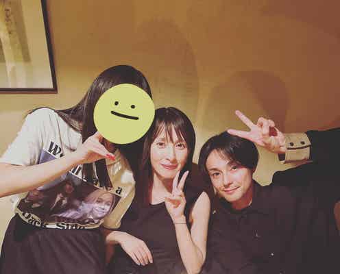 木村了、妻・奥菜恵と“11回目”の誕生日をお祝い 長女との家族ショット披露