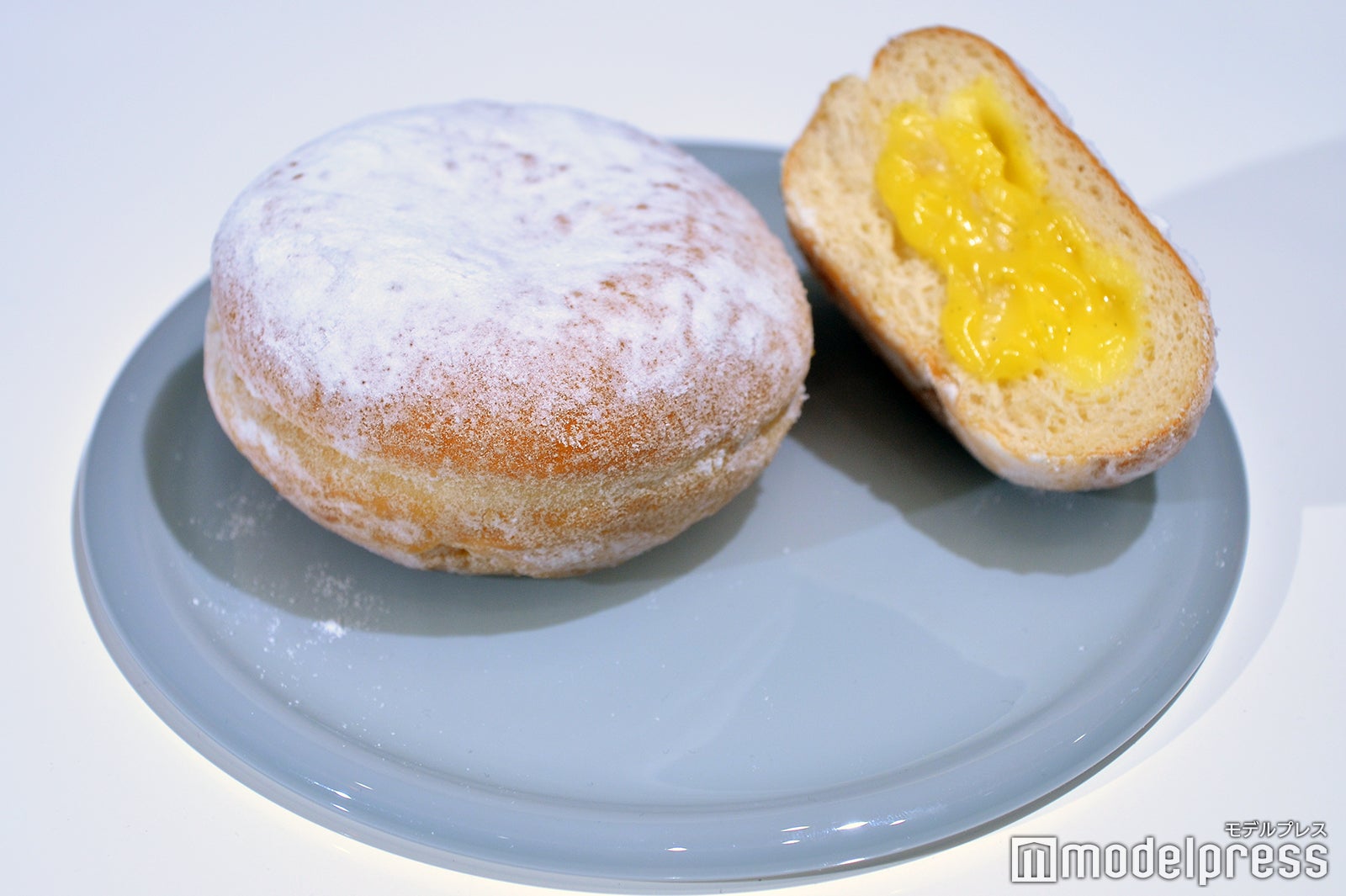 マラサダ カスタードクリーム（C）モデルプレス