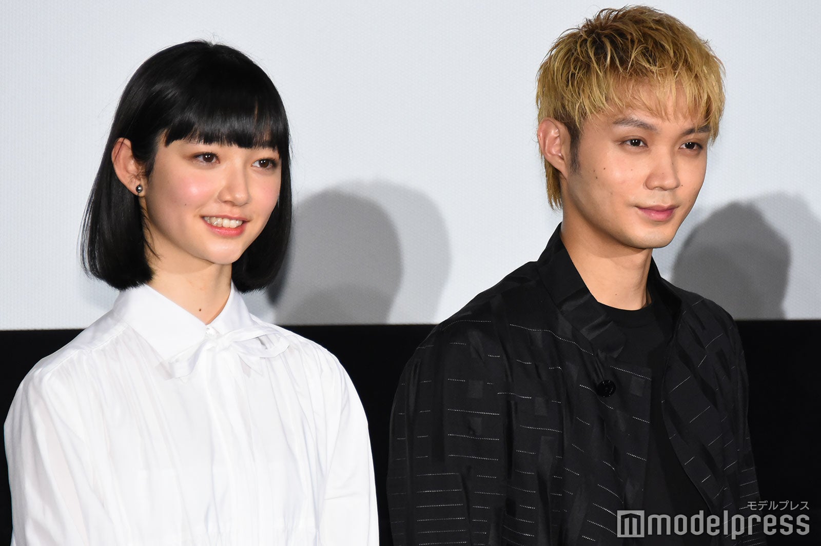 小宮山莉渚、磯村勇斗（C）モデルプレス