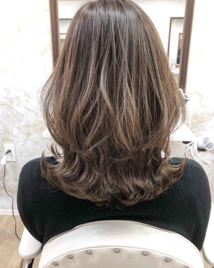 小顔効果抜群 人気の くびれヘア が後ろ姿もかわいい モデルプレス 小顔効果抜群 人気の くびれヘア が後ろ姿もかわいい モデルプレス