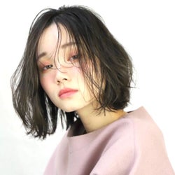 大人可愛いが叶う エアリーボブ とは 30 40代女性も挑戦しやすい髪型カタログ モデルプレス 大人可愛いが叶う エアリーボブ とは 30 40代女性も挑戦しやすい髪型カタログ モデルプレス
