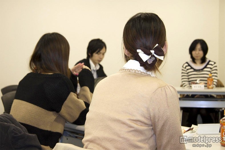 ネット通販を利用するユーザーを集めた座談会の様子