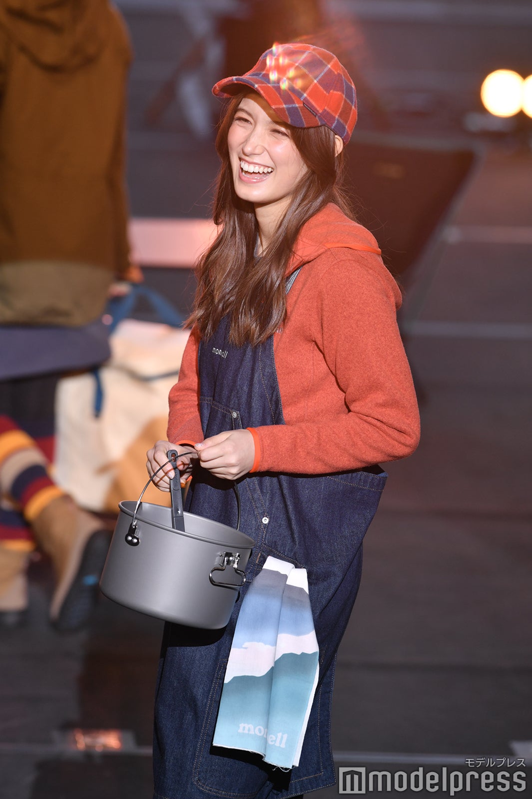 （C）モデルプレス