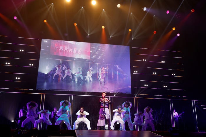 郷ひろみ/撮影:河村美貴(田中聖太郎写真事務所)