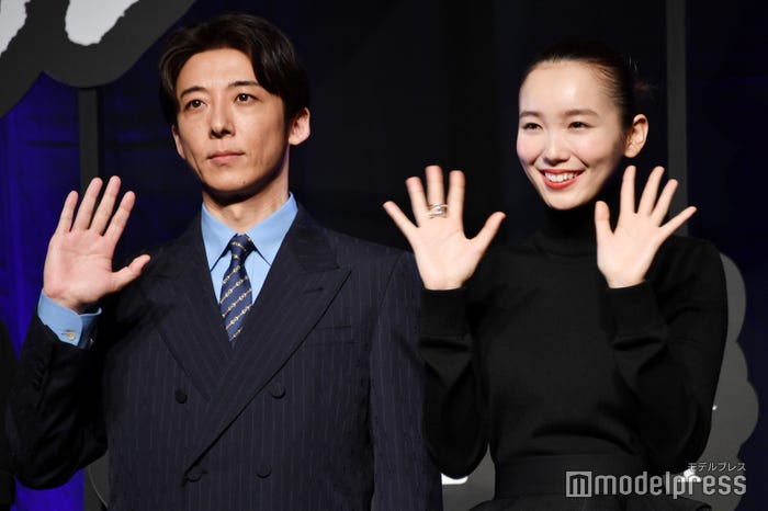高橋一生、飯豊まりえ(C)モデルプレス
