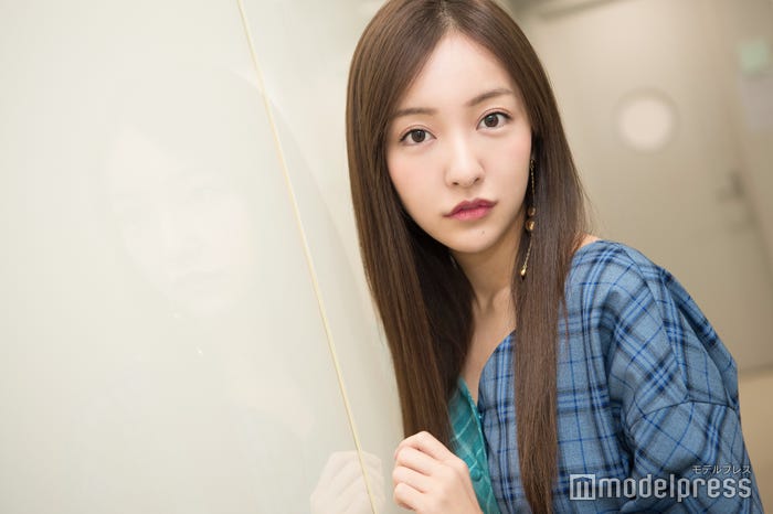 板野友美(C)モデルプレス