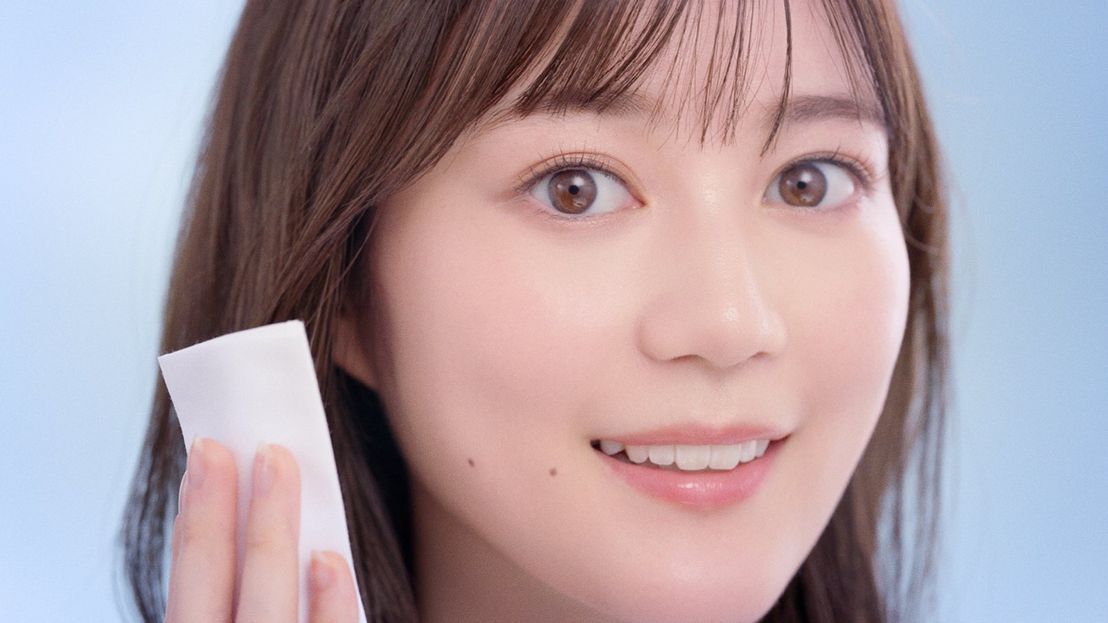 生田絵梨花の瞳に急接近　“洗い流したい後悔”語る「ファンの方も印象的なもの」